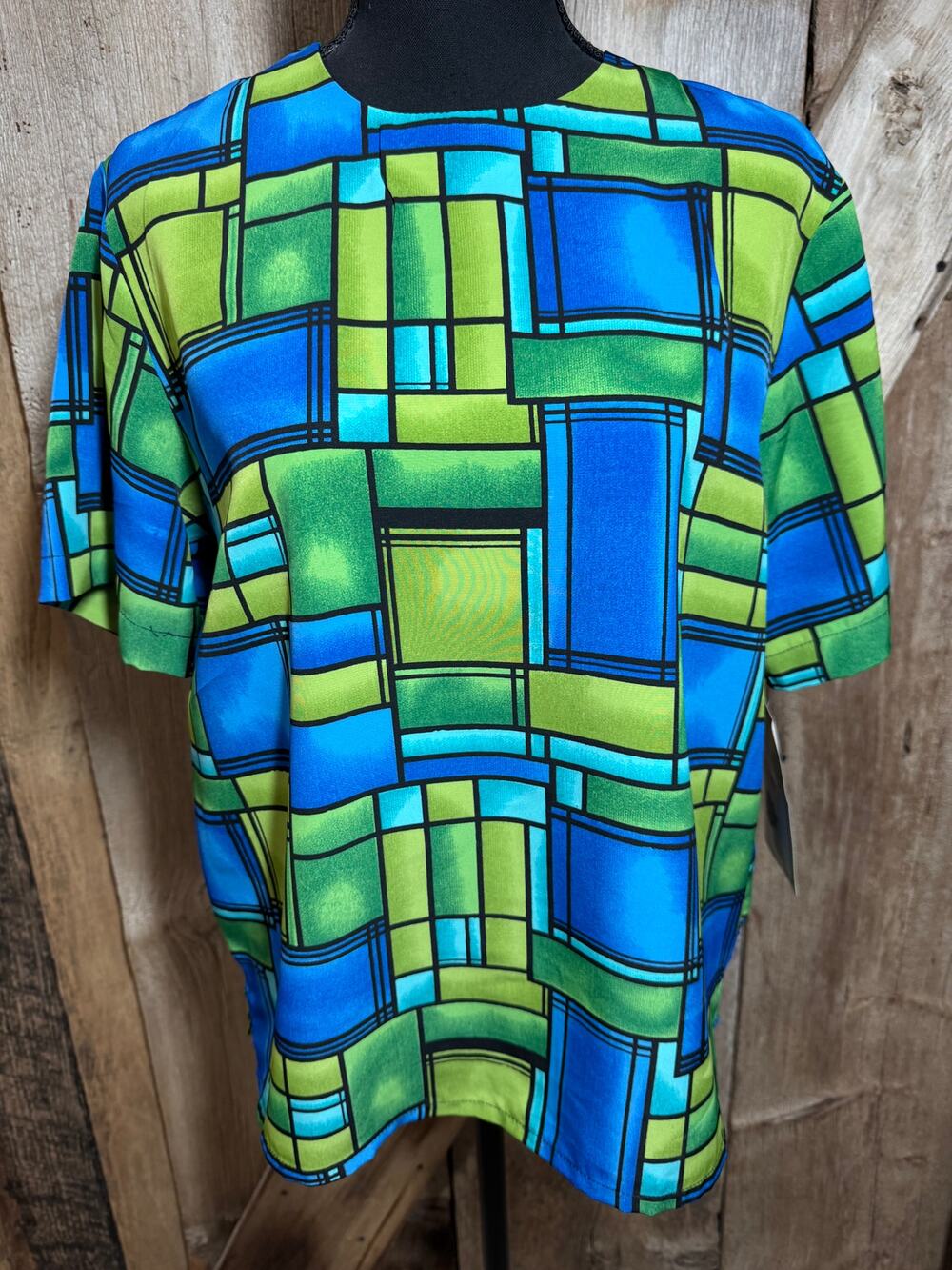 NWT Jordan Women's Size Medium Lime Green Geometric Back Button Short Sleeve